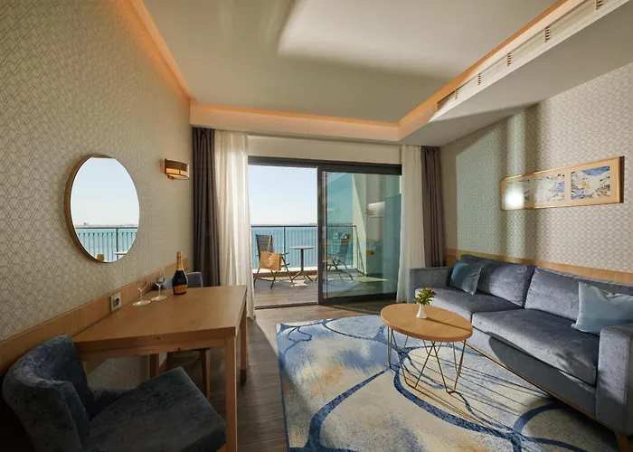 Secrets Sunny And (adults Only) Hotel